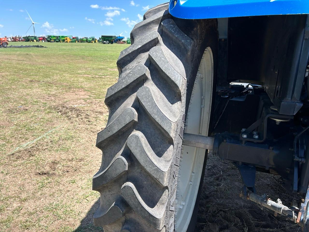 2008 New Holland  T6030