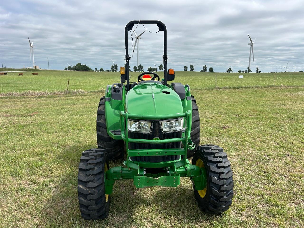 John Deere 4044M