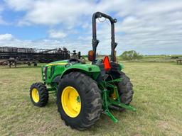 John Deere 4044M