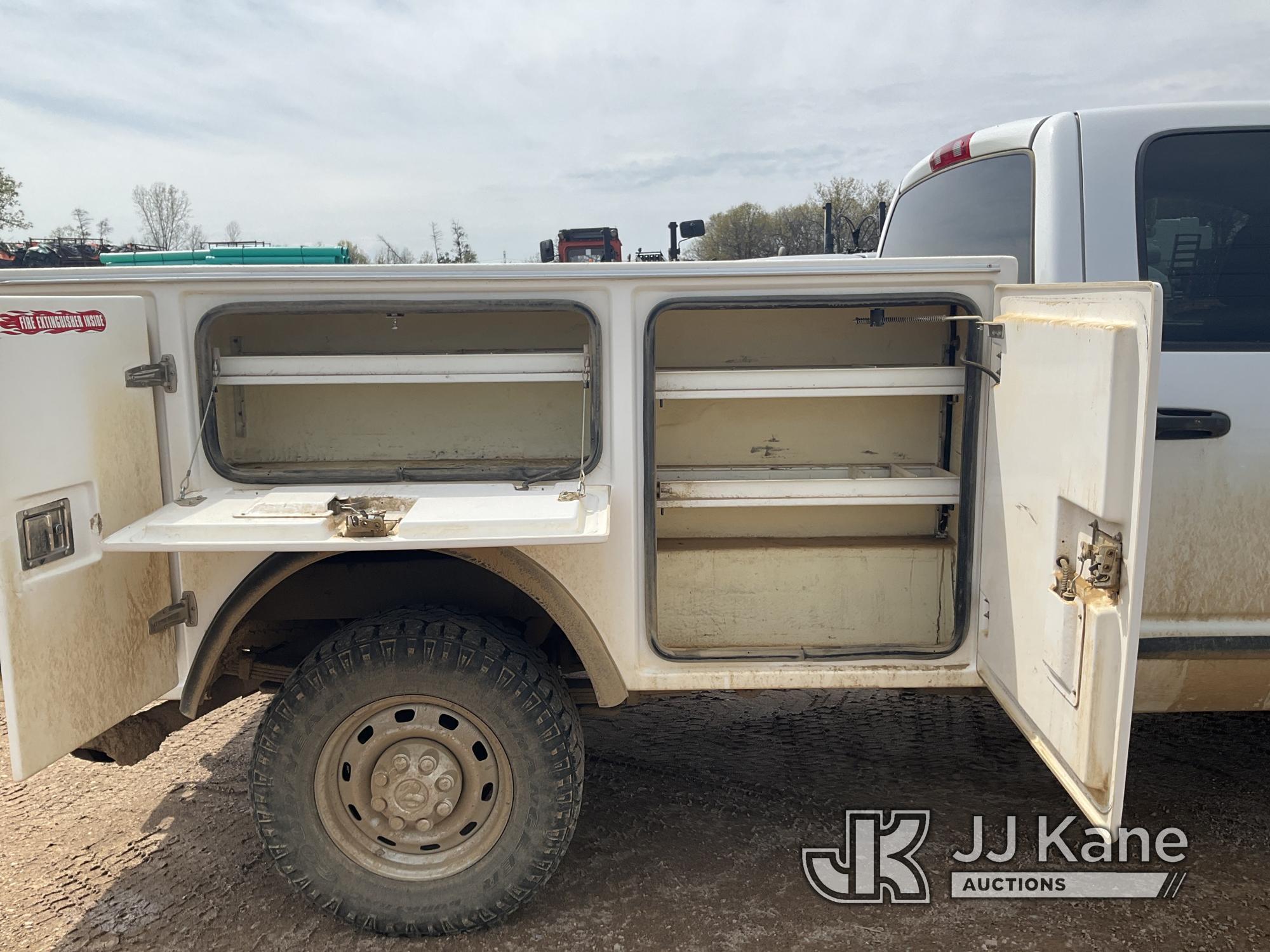 (Shakopee, MN) 2009 RAM 2500 4x4 Crew-Cab Service Truck Starts, Runs, Moves, Plow Operates, Body dam