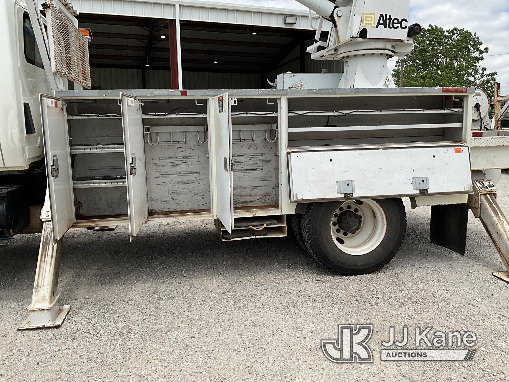 (Azle, TX) Altec DM47-TR, Digger Derrick rear mounted on 2007 International 7300 4x4 Utility Truck,