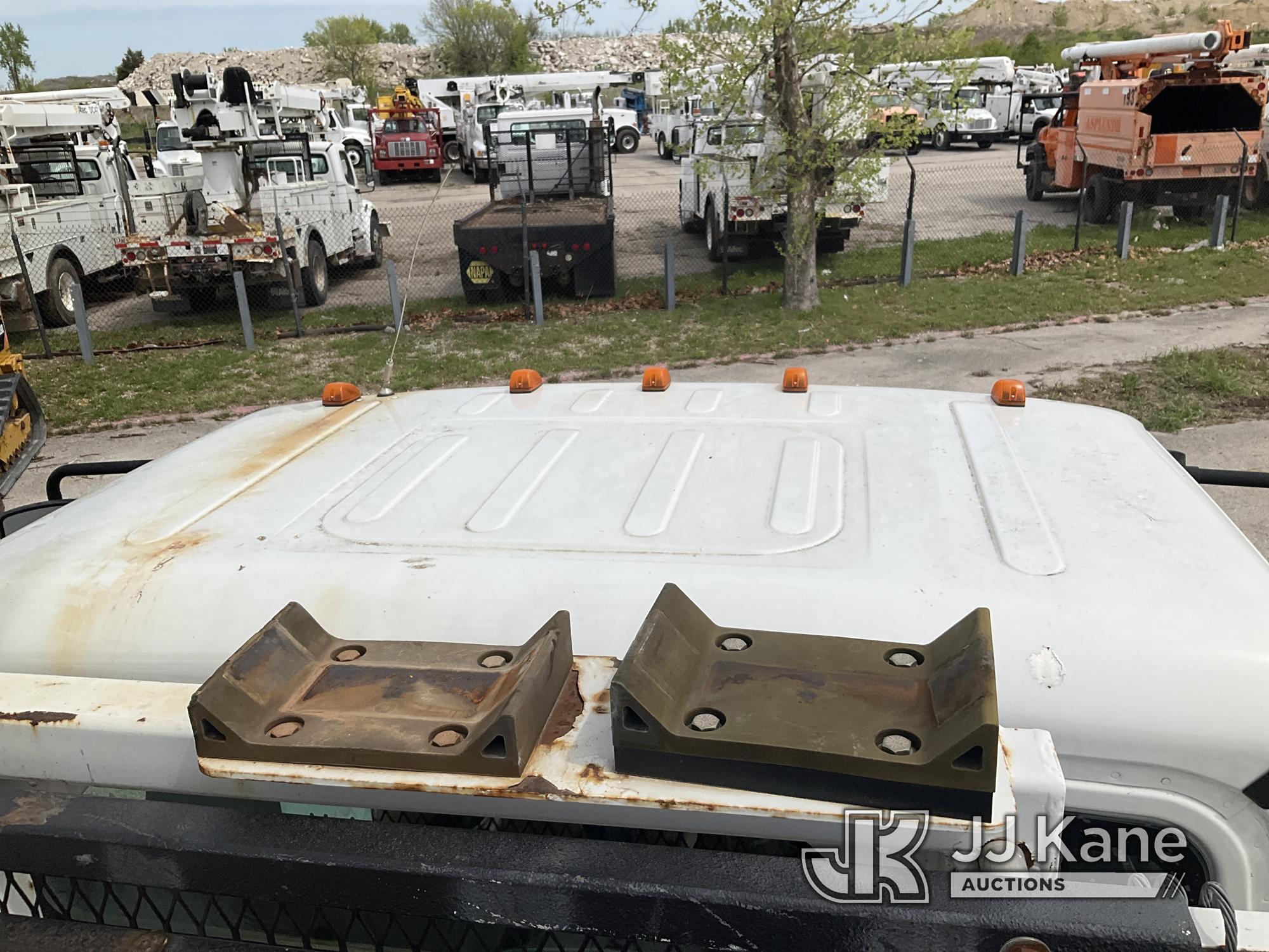 (Kansas City, MO) Altec DC47-TR, Digger Derrick rear mounted on 2013 Freightliner M2 106 4x4 Utility