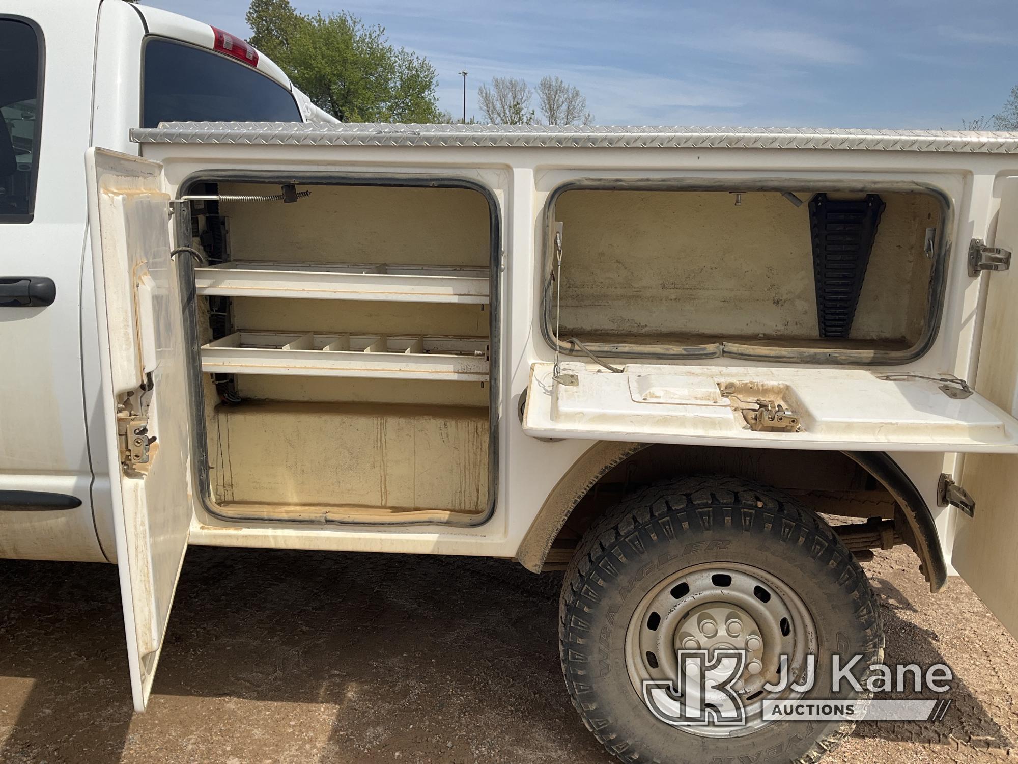 (Shakopee, MN) 2009 RAM 2500 4x4 Crew-Cab Service Truck Starts, Runs, Moves, Plow Operates, Body dam