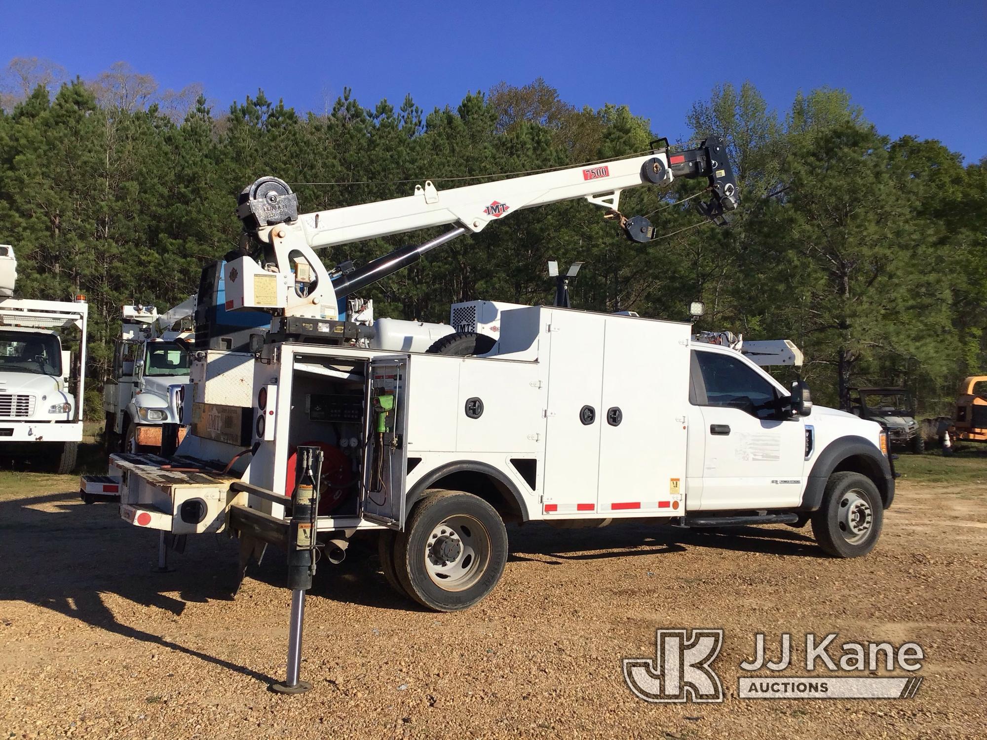 (Byram, MS) 2017 Ford F550 4x4 Mechanics Service Truck Runs & Moves) (Seat Torn, Outriggers Operate,