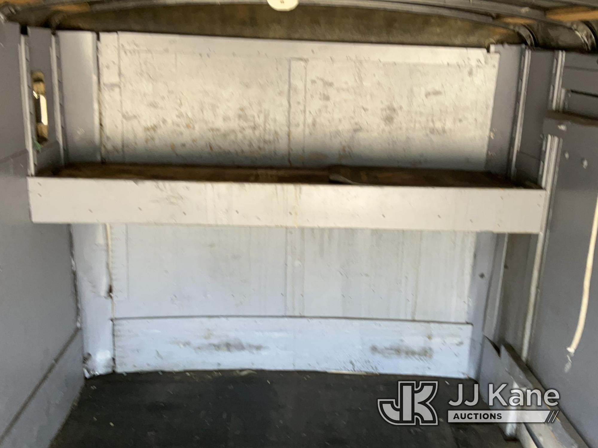 (South Beloit, IL) 2006 Royal Cargo, LLC T/A Enclosed Cargo Trailer Side Door Does Not Work