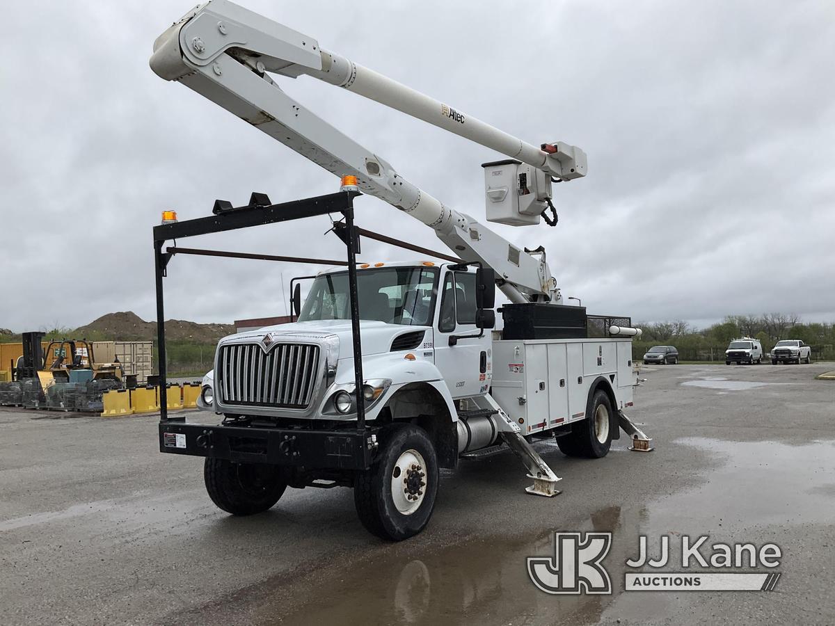 (Kansas City, MO) Altec AA755, Material Handling Bucket Truck rear mounted on 2013 International 430