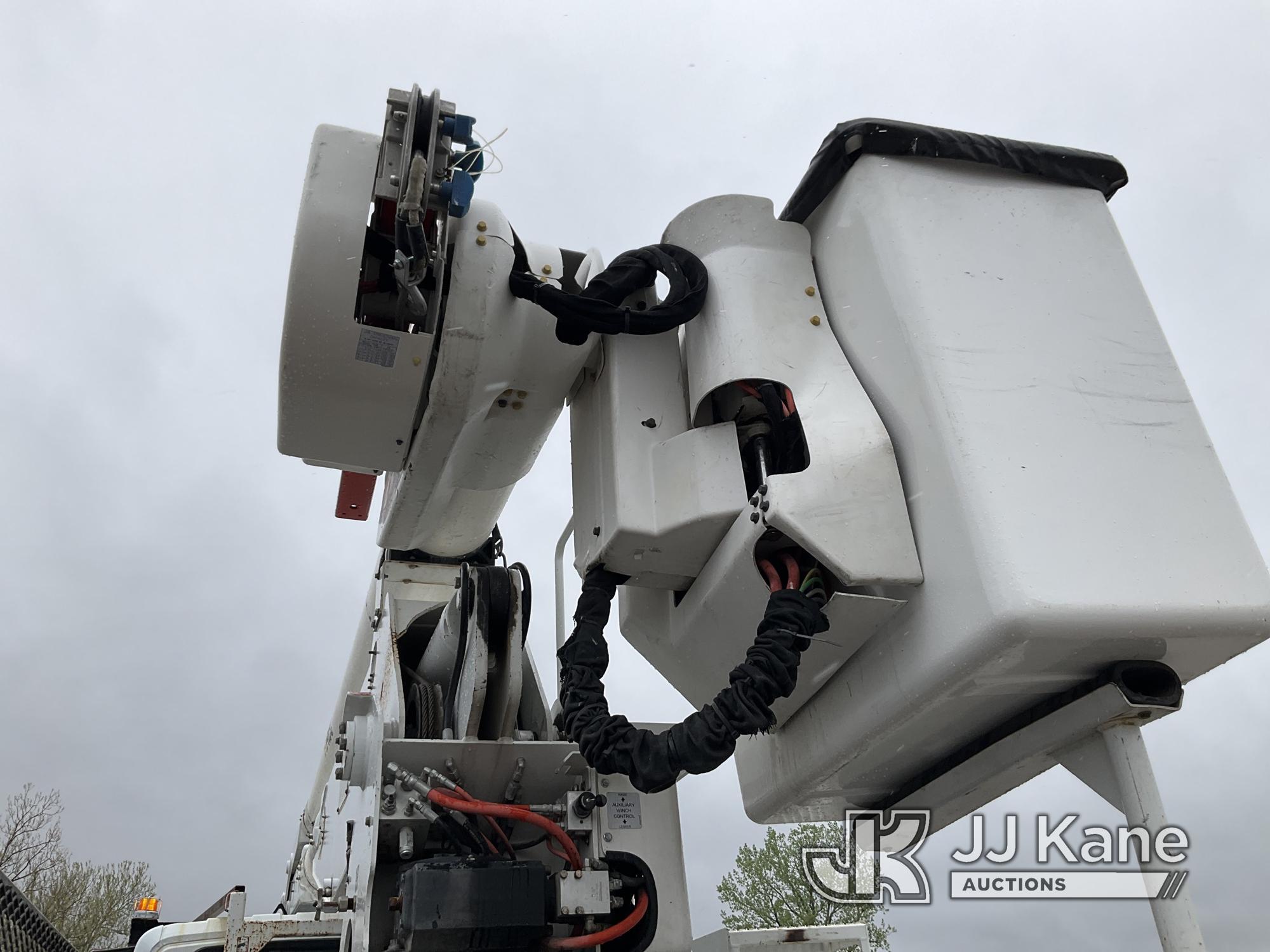 (Kansas City, MO) Altec AA755, Material Handling Bucket Truck rear mounted on 2013 International 430