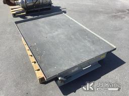 (Jurupa Valley, CA) 1 Extendo Bed Trailer/Truck Bed Extender (Used) NOTE: This unit is being sold AS