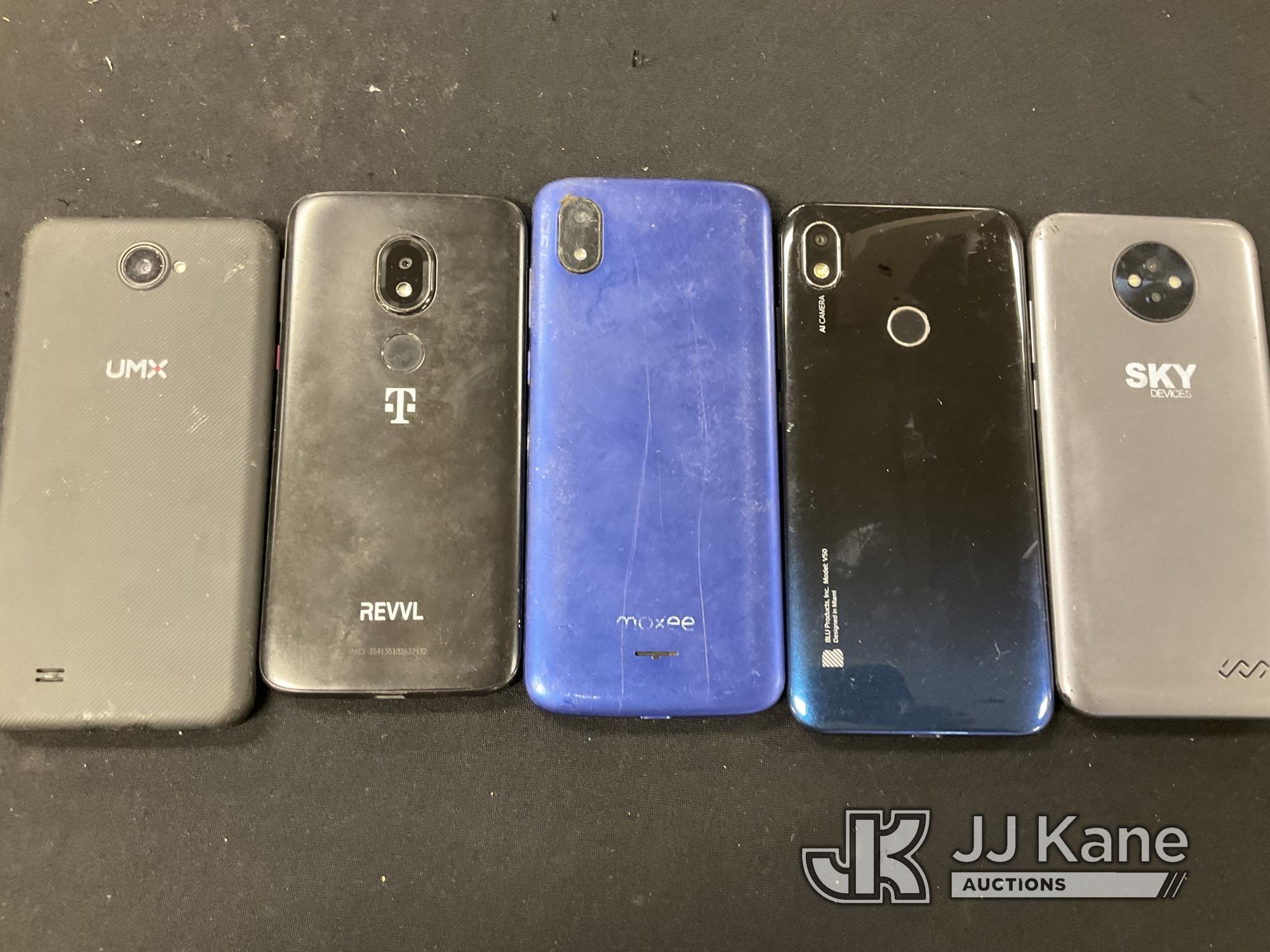 (Jurupa Valley, CA) 26 Smartphones Used