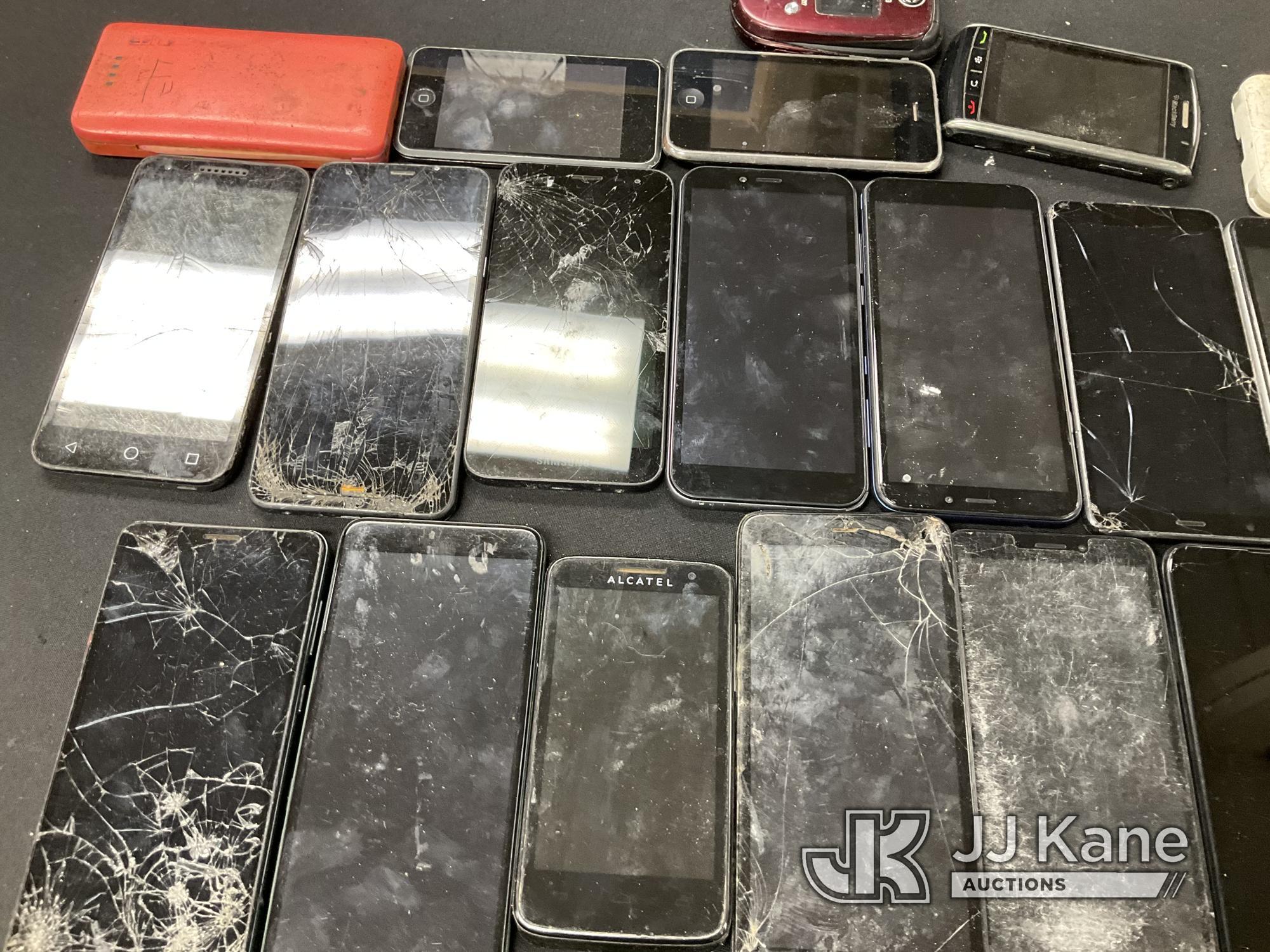 (Jurupa Valley, CA) 26 Smartphones Used