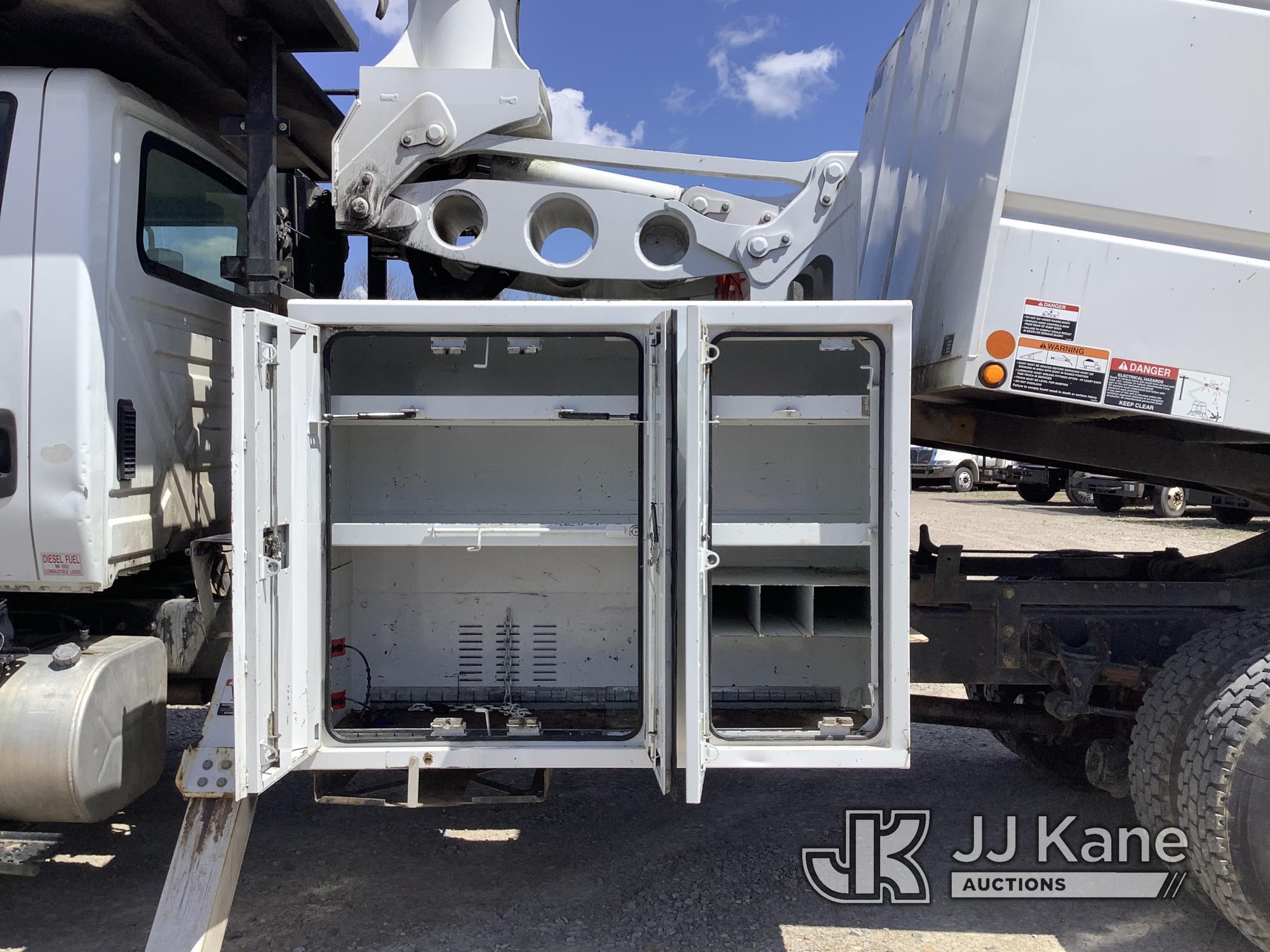 (Smock, PA) Altec LR760-E70, Over-Center Elevator Bucket mounted behind cab on 2015 International 43