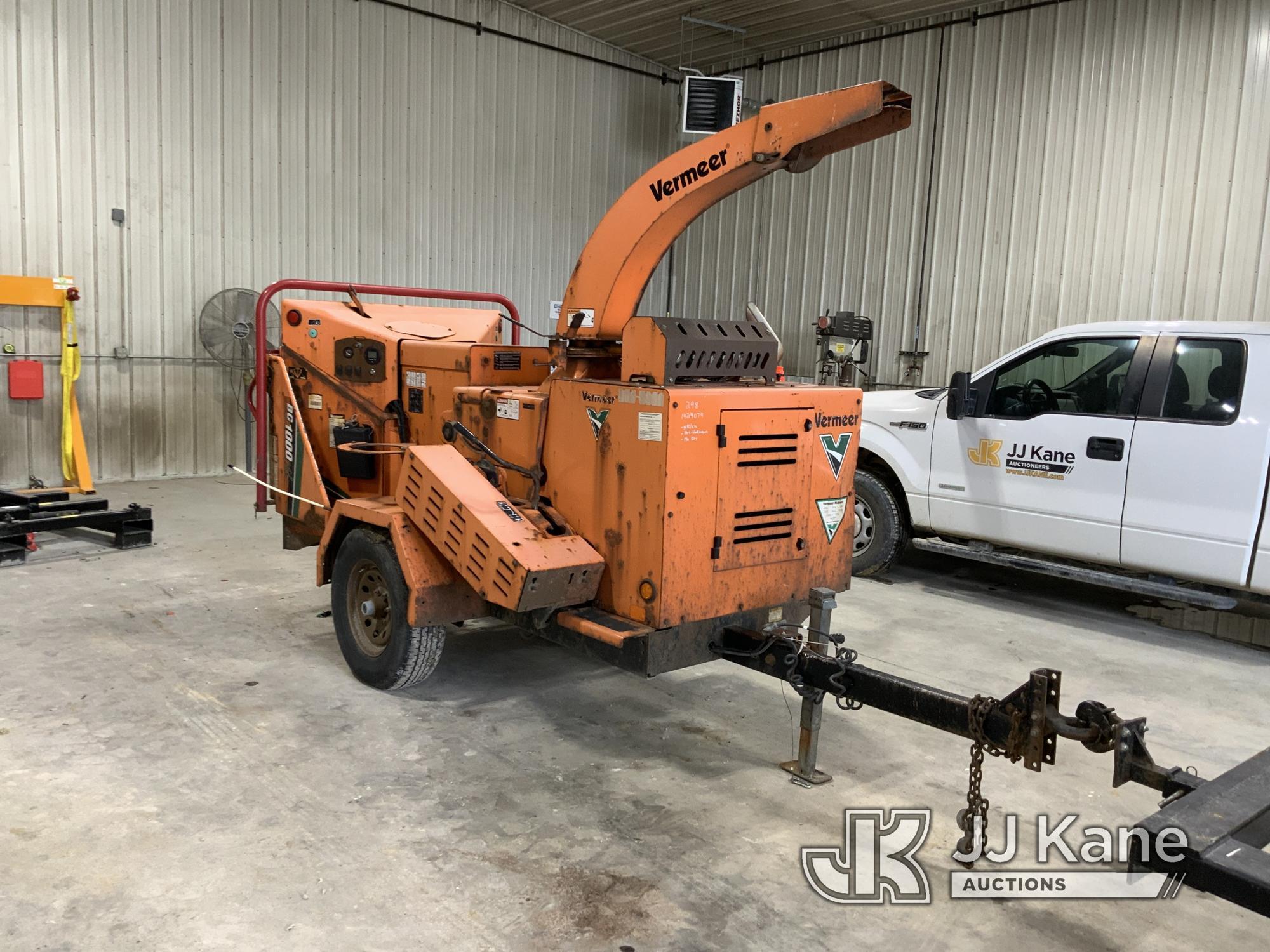 (Fort Wayne, IN) 2014 Vermeer BC1000XL Chipper (12in Drum), trailer mtd. Not Running, Condition Unkn