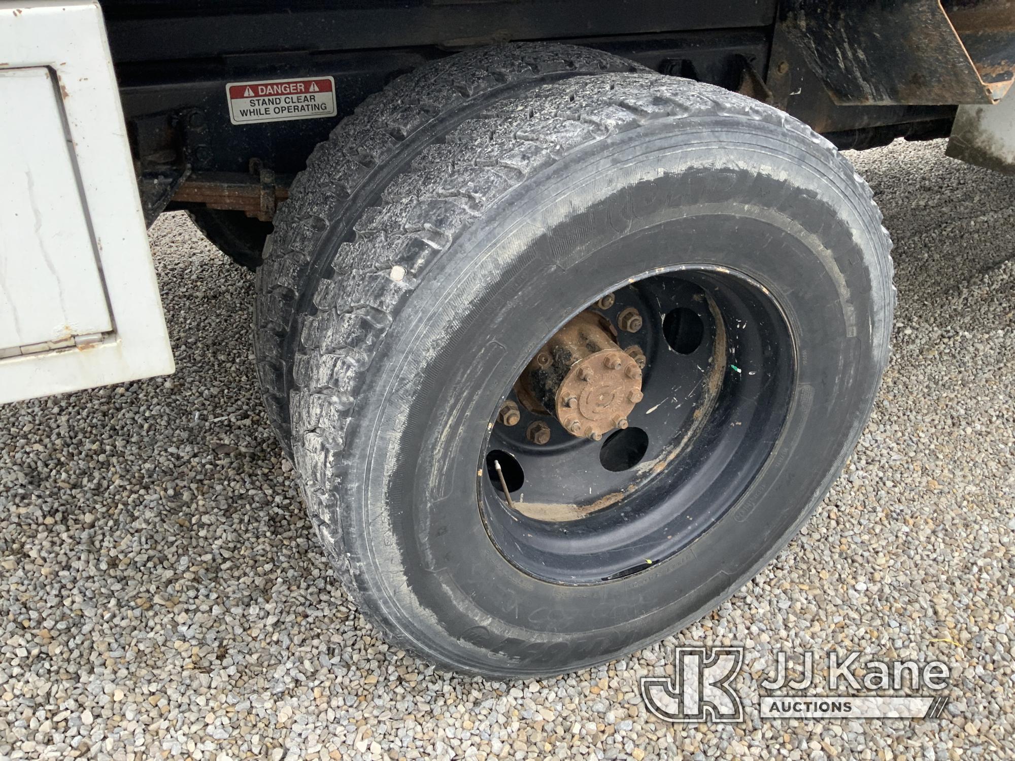 (Fort Wayne, IN) Altec LR756, Over-Center Bucket Truck mounted behind cab on 2015 Ford F750 Chipper