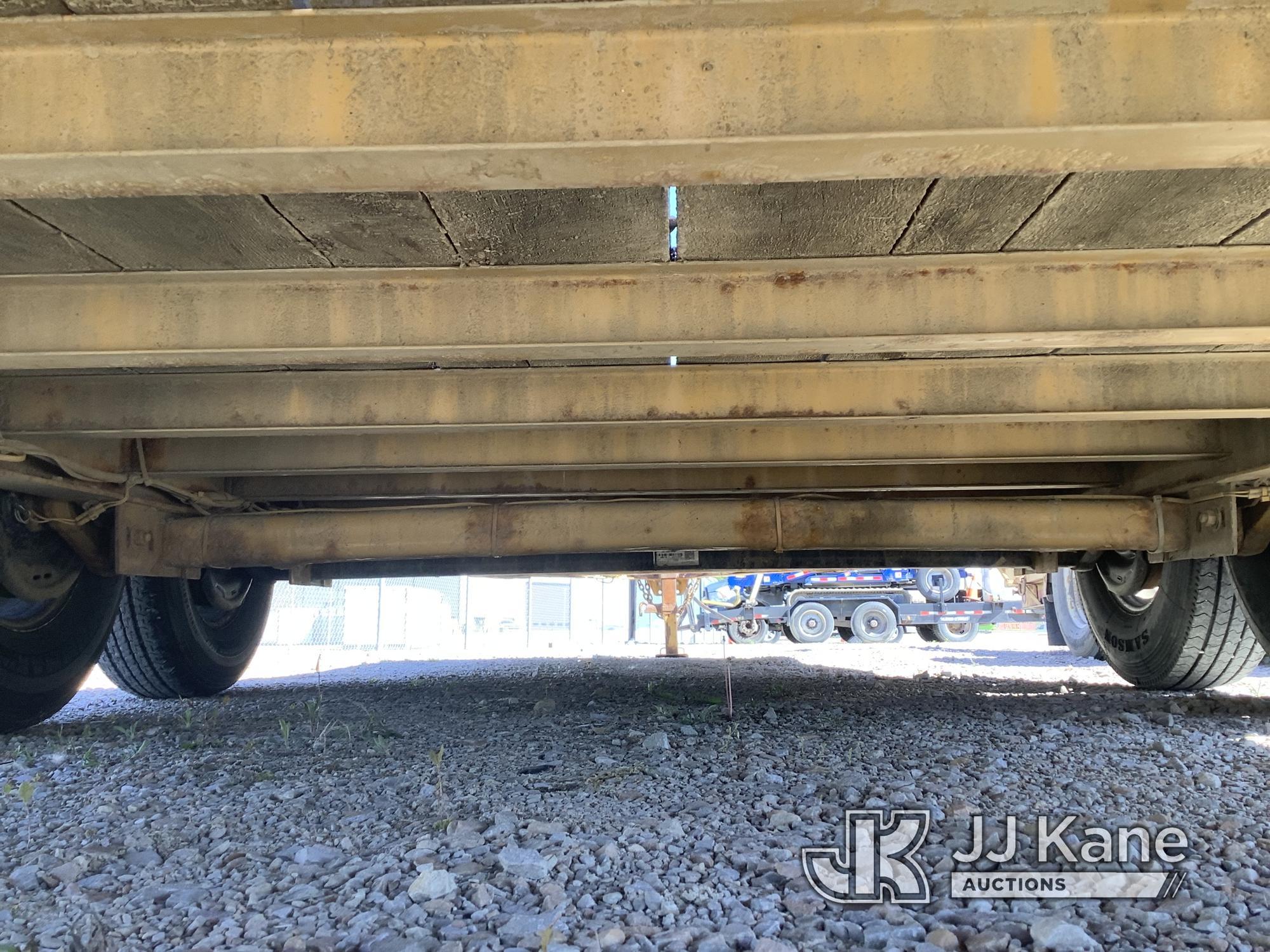 (Smock, PA) 2019 Monroe Towmaster T-12D T/A Tagalong Equipment Trailer Worn Deck, Rust Damage