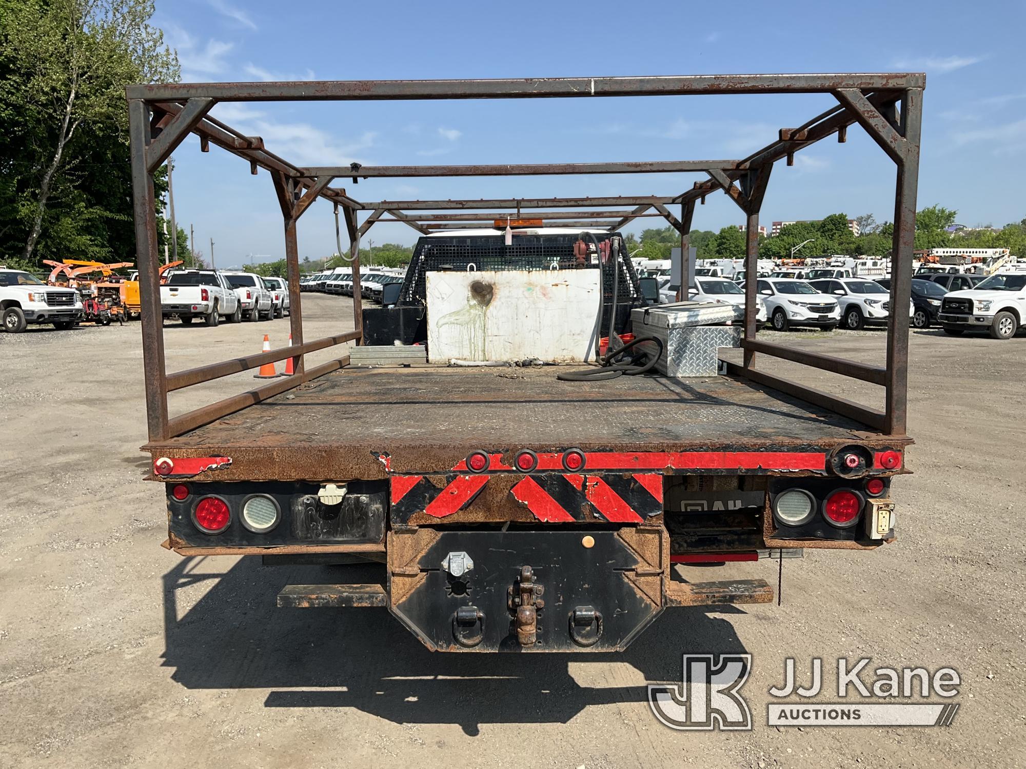 (Plymouth Meeting, PA) 2012 Ford F450 4x4 Crew-Cab Flatbed Truck Runs & Moves,Body & Rust Damage, Se