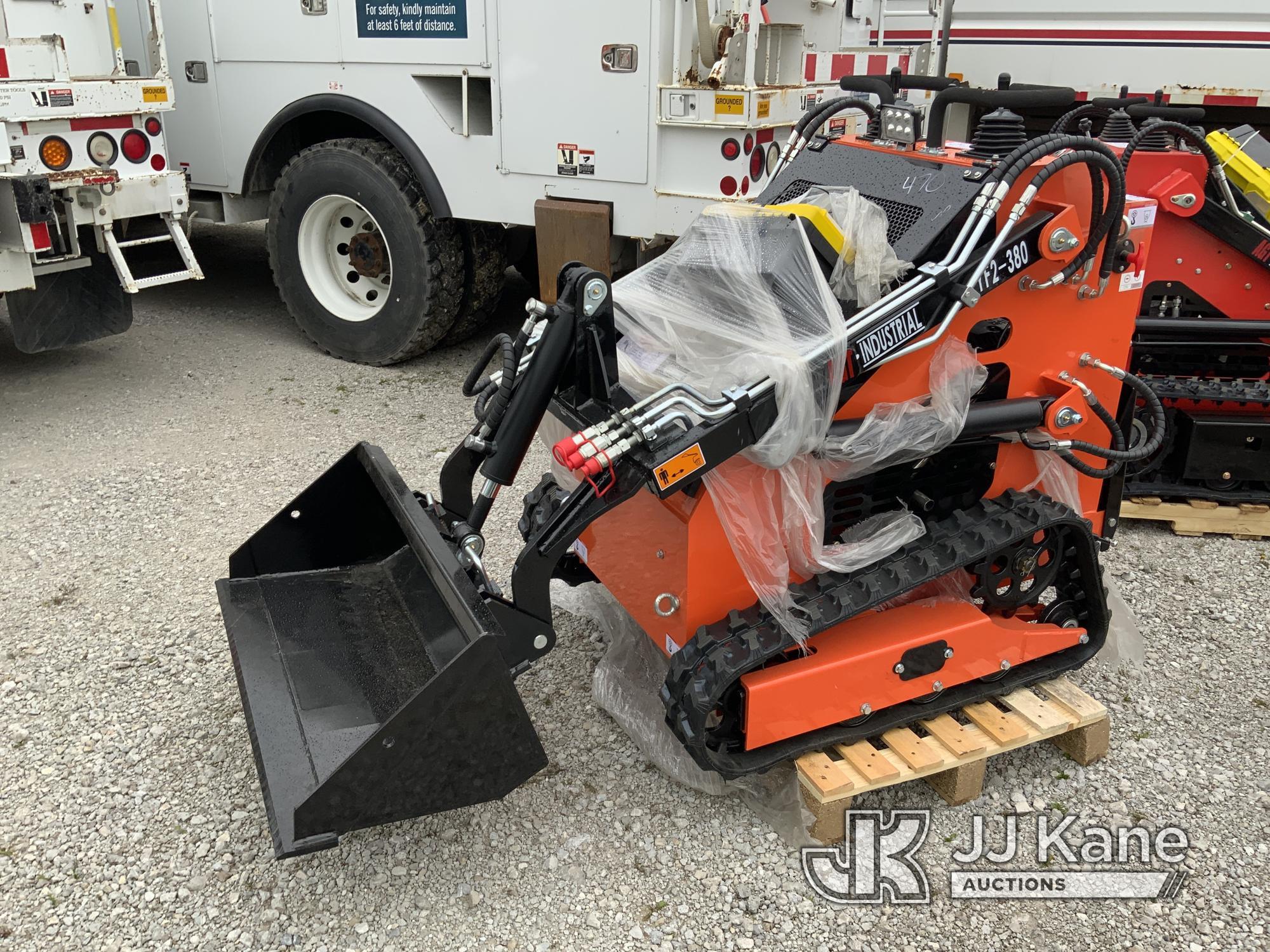 (Fort Wayne, IN) 2023 AGT YF2-380 Compact Track Loader New) (Condition Unknown