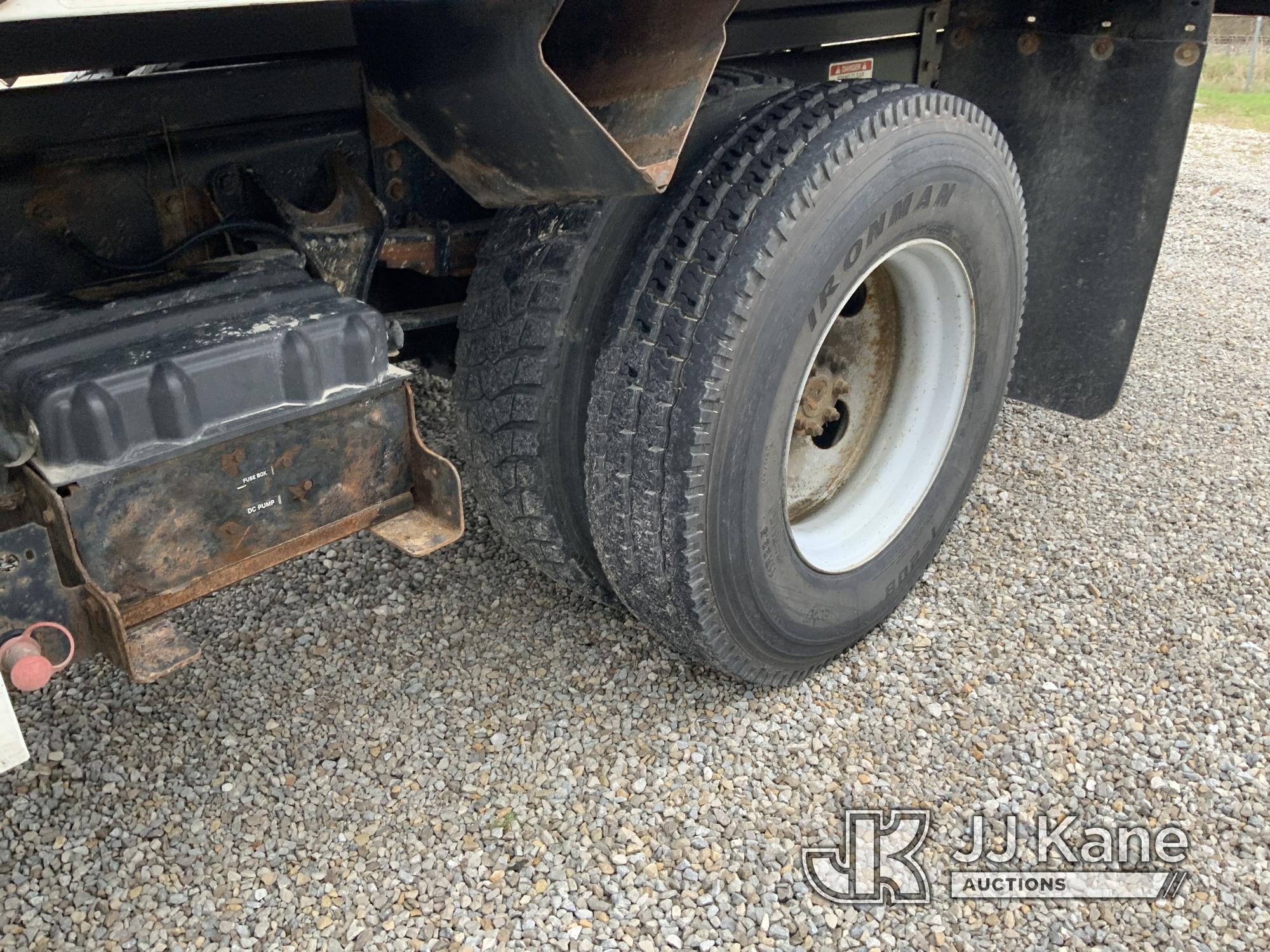 (Fort Wayne, IN) Altec LR756, Over-Center Bucket Truck mounted behind cab on 2015 Ford F750 Chipper