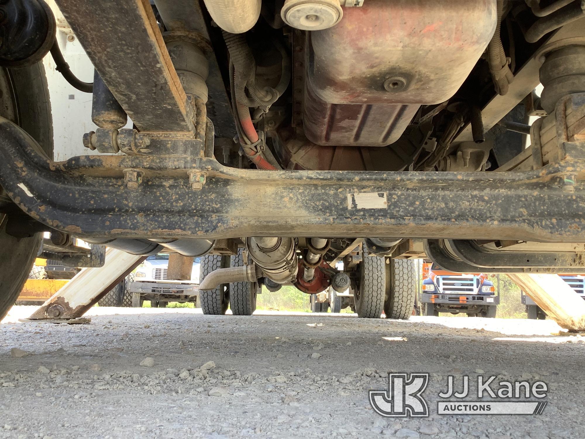 (Smock, PA) Altec LR760-E70, Over-Center Elevator Bucket mounted behind cab on 2015 International 43