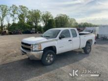 (Ashland, OH) 2011 Chevrolet Silverado 2500 Extended-Cab Pickup Truck Runs & Moves) (Bad Engine, Min