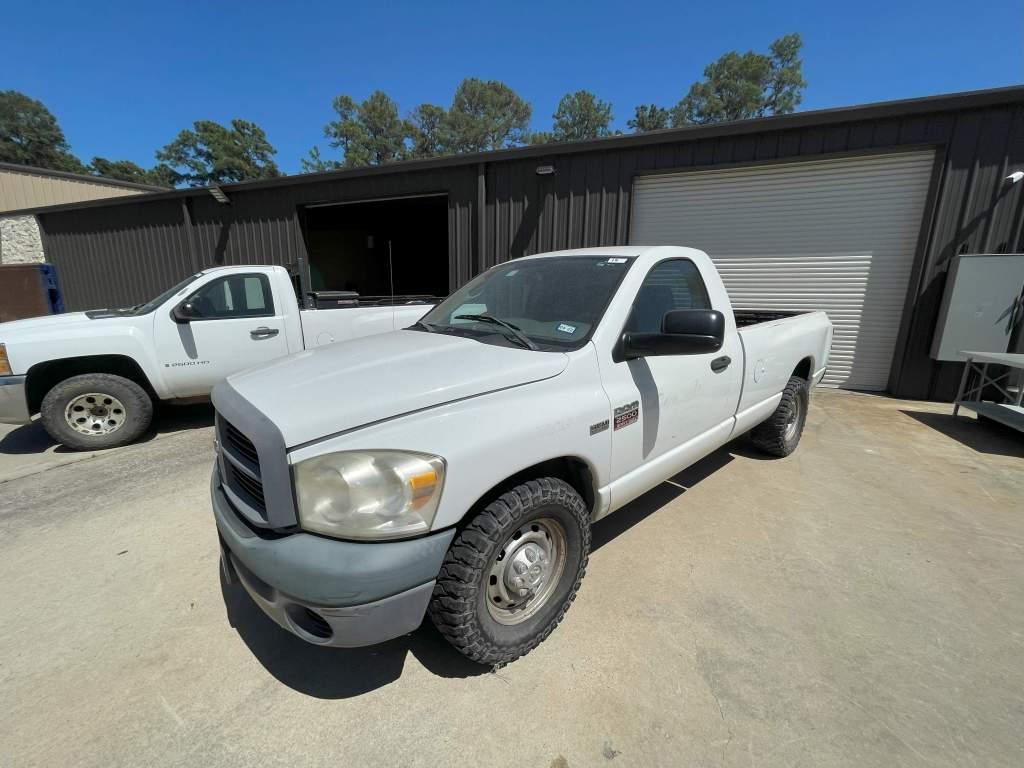 2007 RAM 2500 HD P/B HEMI 5.7L GAS ENGINE; 2WD; VIN#1D7HA16K37J585715; SINGLE CAB; A/T; 8’ BED; 33X1