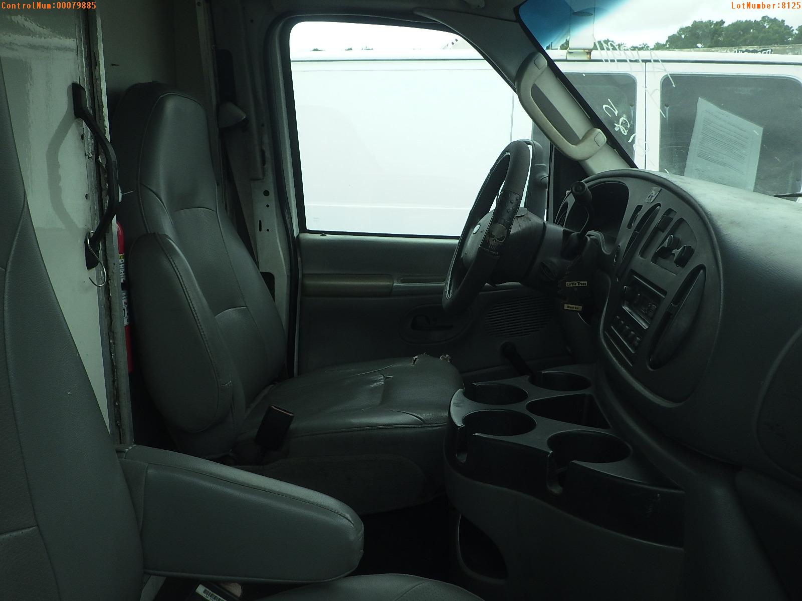 5-08125 (Trucks-Box)  Seller:Private/Dealer 2006 FORD E350