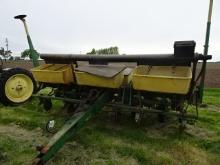 JD 7000 6 ROW PLANTER, DRY FERTILIZER, HYD. FILL AUGERS