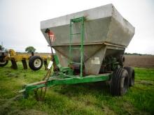 TYLER 4 TON STAINLESS STEEL T/A FERTLIZER SPREADER, 10” SS CHAIN, SINGLE SPINNER