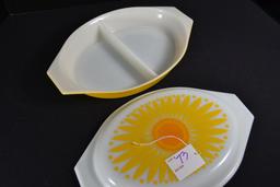 Pyrex Daisy Divided Dish w/Lid; Mfg. 1968-1973