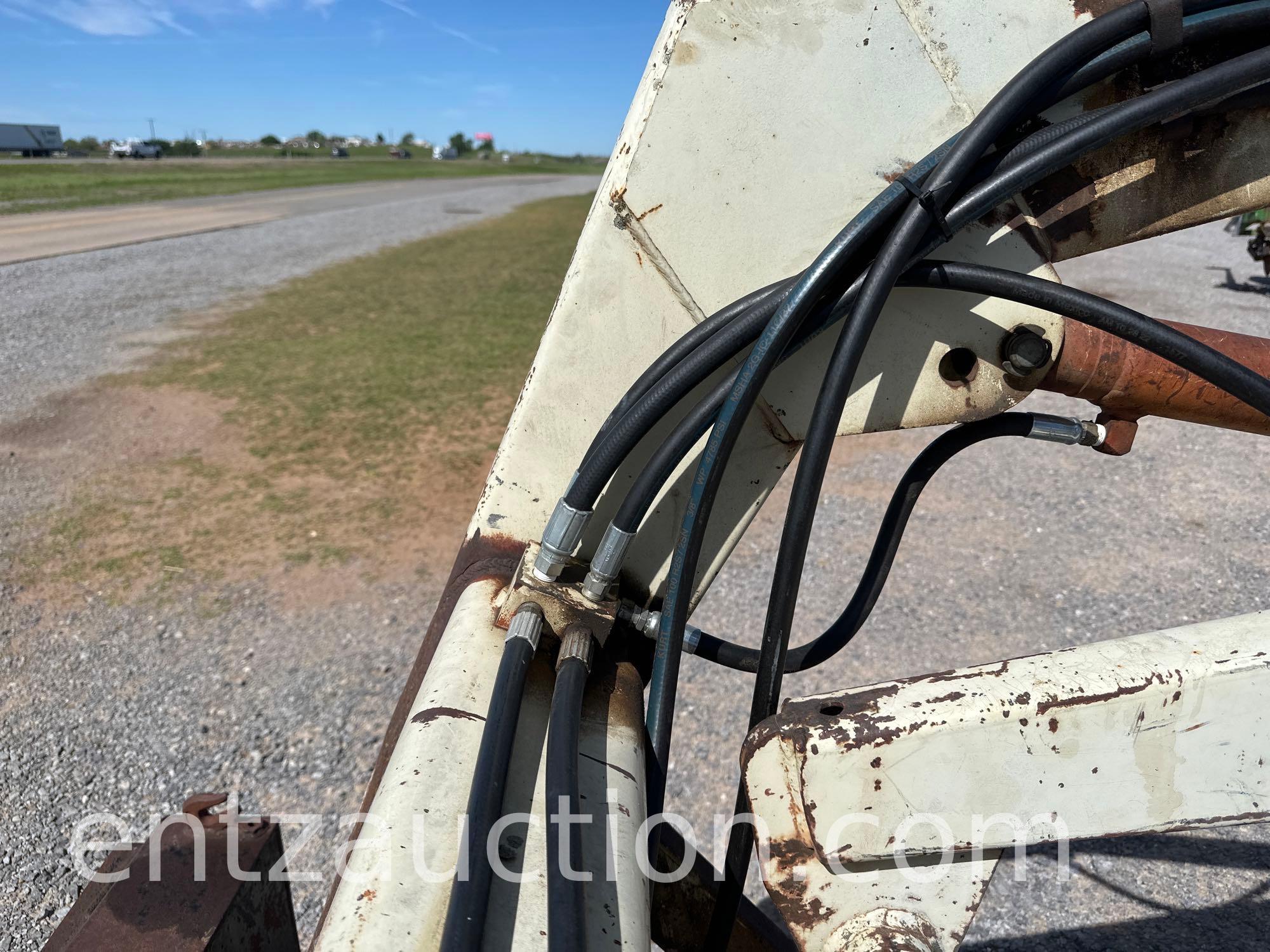 FARMHAND 22 FRONT END LOADER, 6' BUCKET,