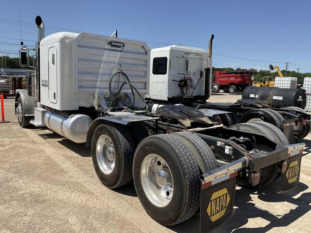 2013 Peterbilt 389 Truck Tractor