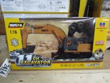 2414 CH11 HULNA DIE CAST EXCAVATOR TOY