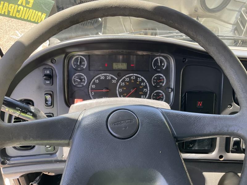 2005 Freightliner M2 Vac Truck