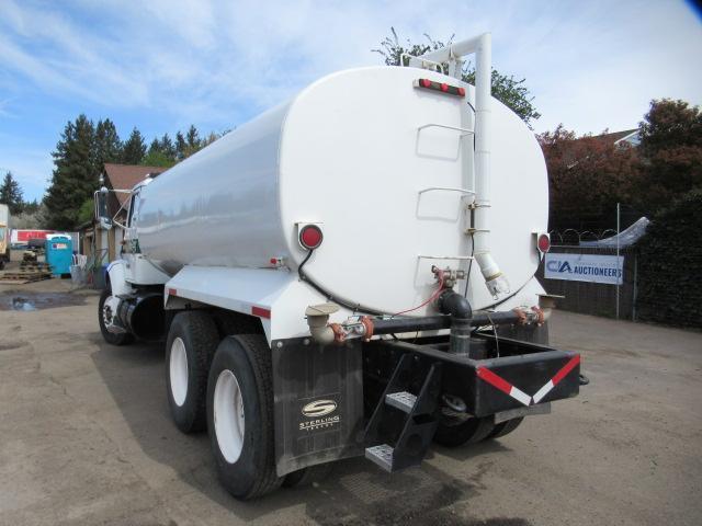 1998 INTERNATIONAL 8100 6X4 2000GAL WATER TRUCK