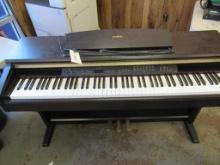 YAMAHA YDP-223 DIGITAL PIANO