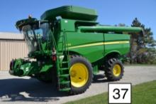 JD 2014 S 660 combine 1195 Engine 683 Hours