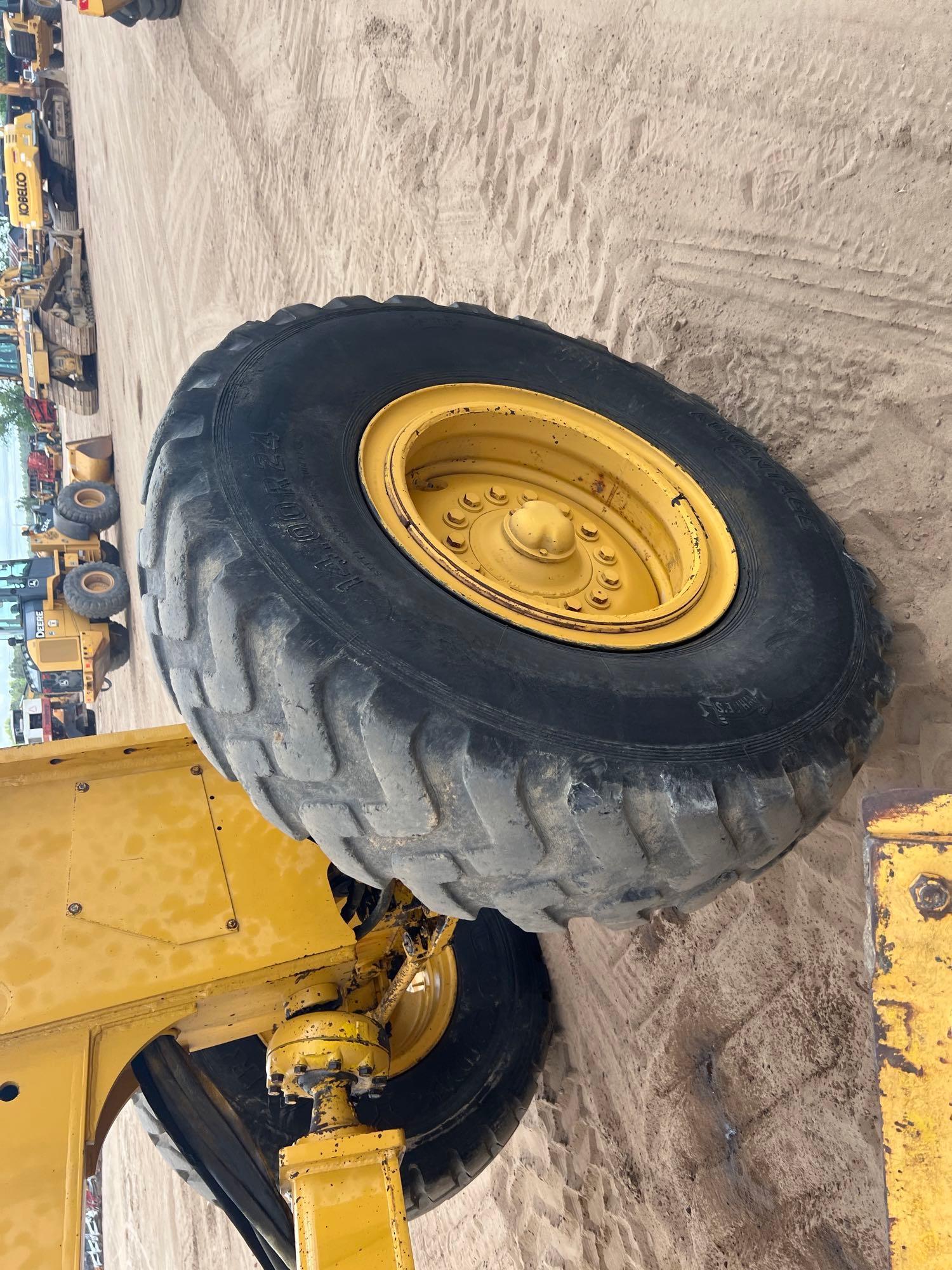 1991 JOHN DEERE 770B MOTOR GRADER