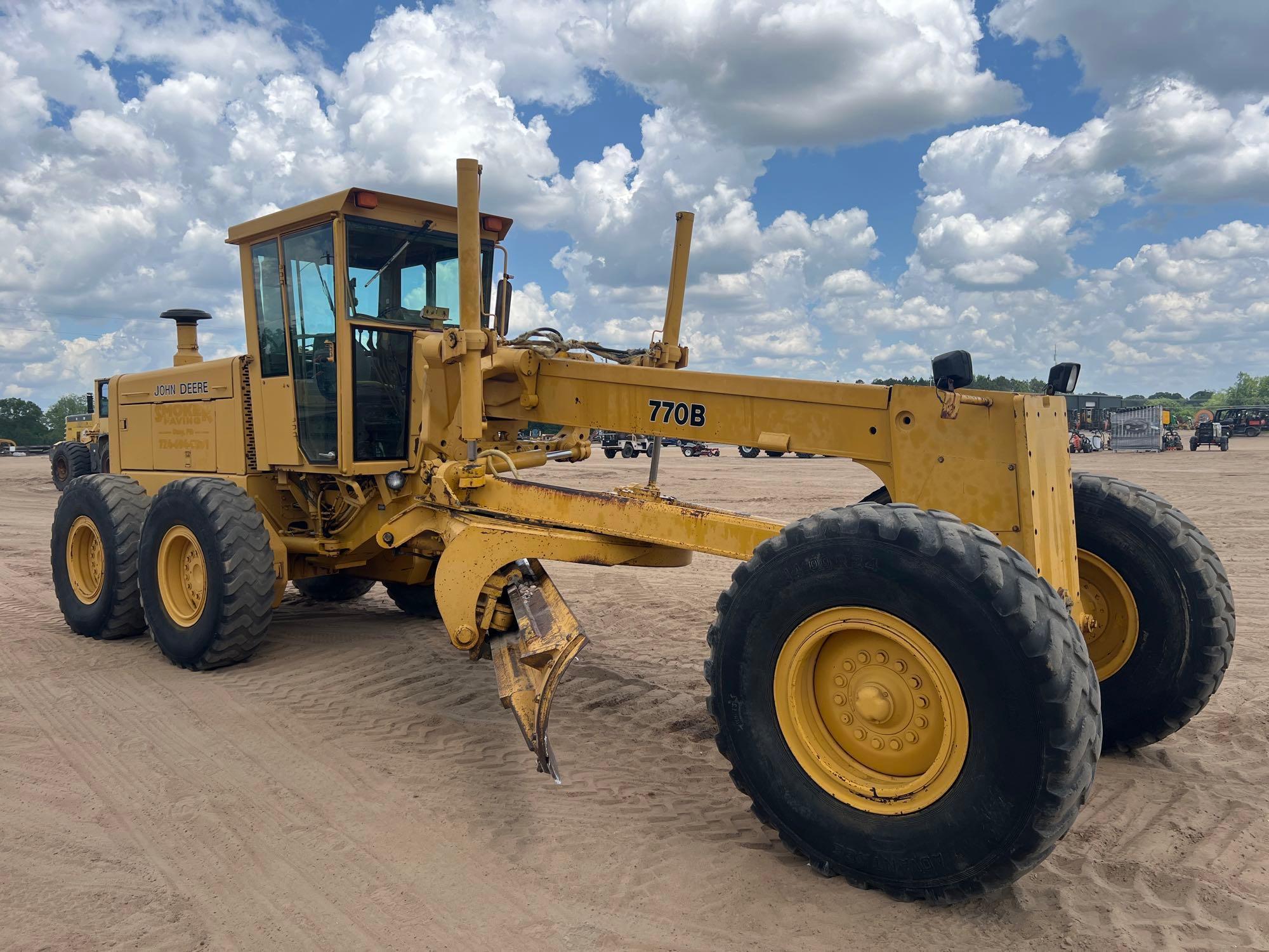 1991 JOHN DEERE 770B MOTOR GRADER