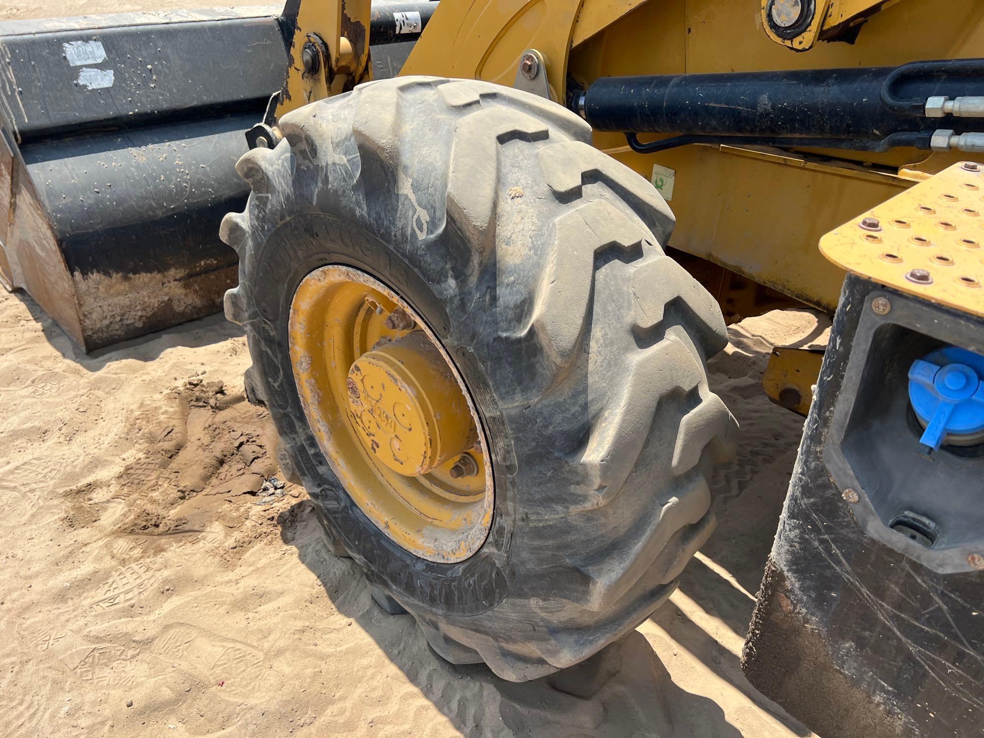 2015 CATERPILLAR 420F2 IT BACKHOE