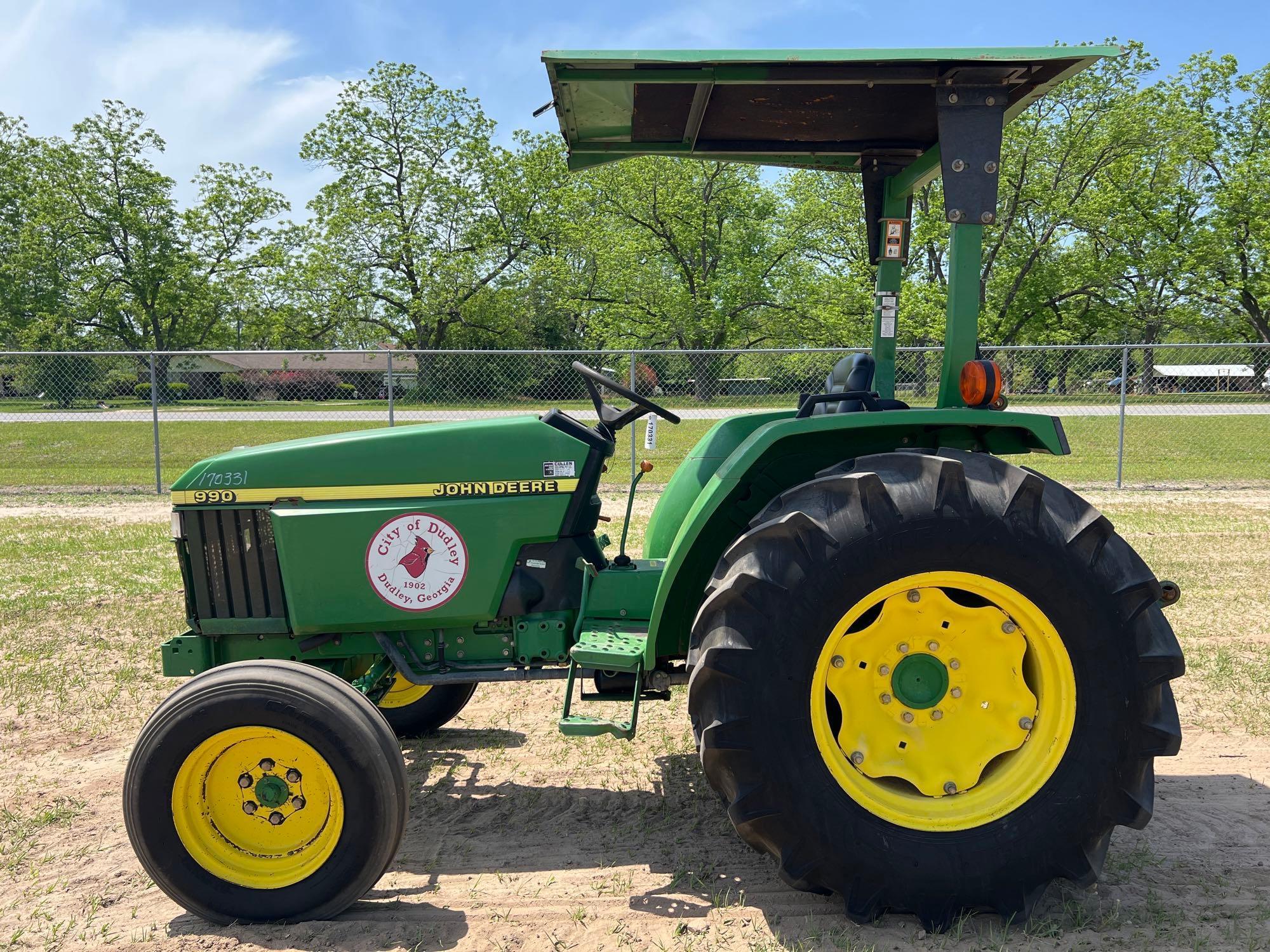 1996 JOHN DEERE 990 TRACTOR