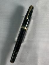 PARKER VACUMATIC FOUNTAIN PEN IN GREEN !!