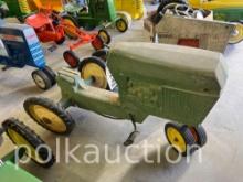 JOHN DEERE 30 SERIES PEDAL TRACTOR