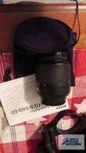 Nikon DX 18-55 mm lens with case