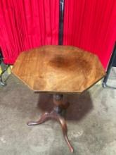 Antique Octagonal 8-Sided Wooden Folding Side Table w/ Gorgeous Grain & Tripod Stand. See pics.