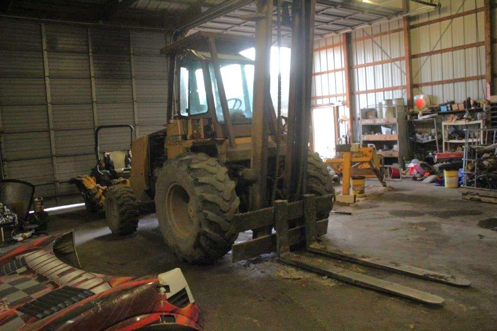 Case 586E Construction King 4 Wheel Dr, All Terrain Forklift, 6' Forks, 977