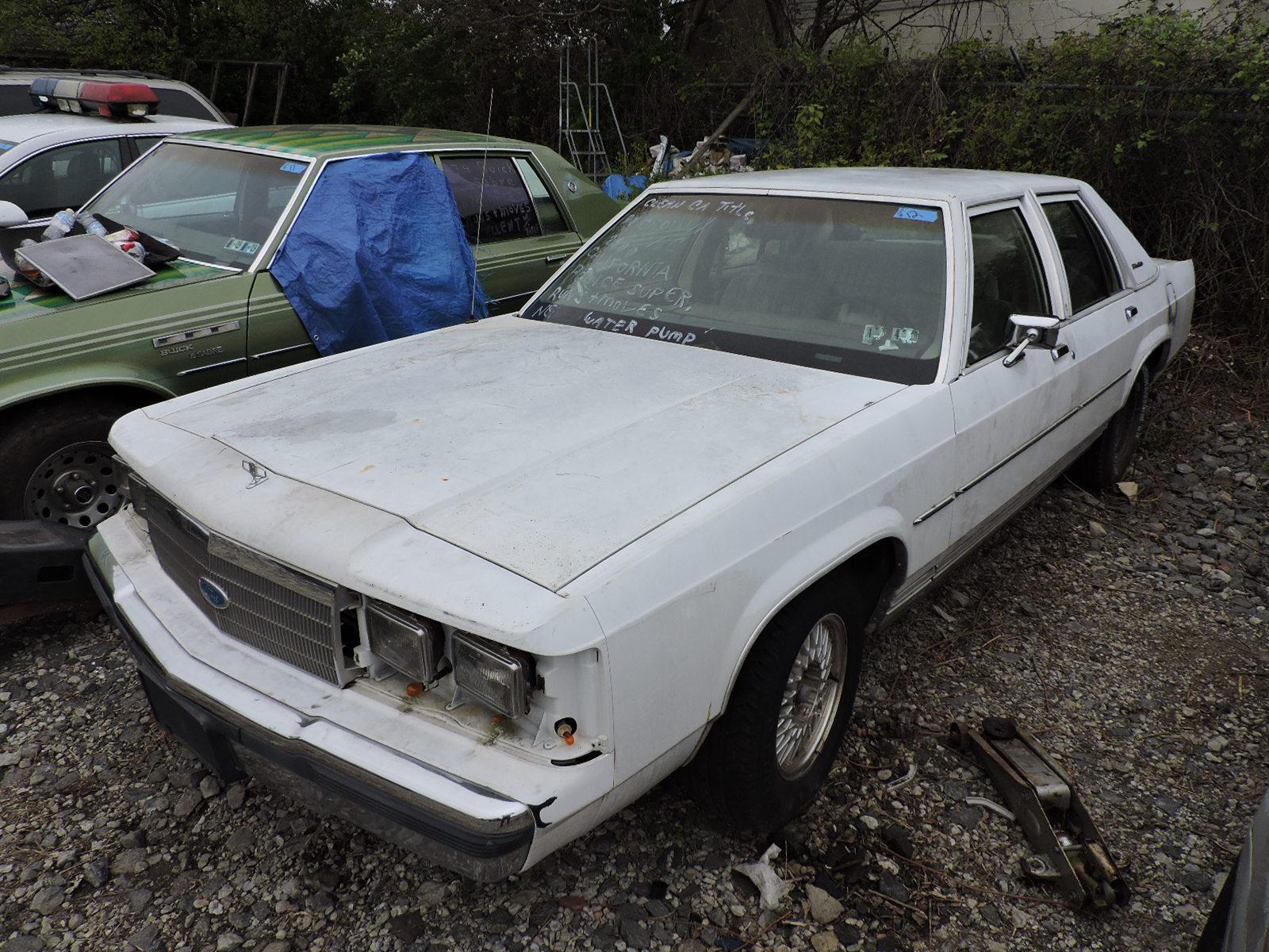 1991 Ford Crown Victoria Sedan - Former California Police Supervisors Car