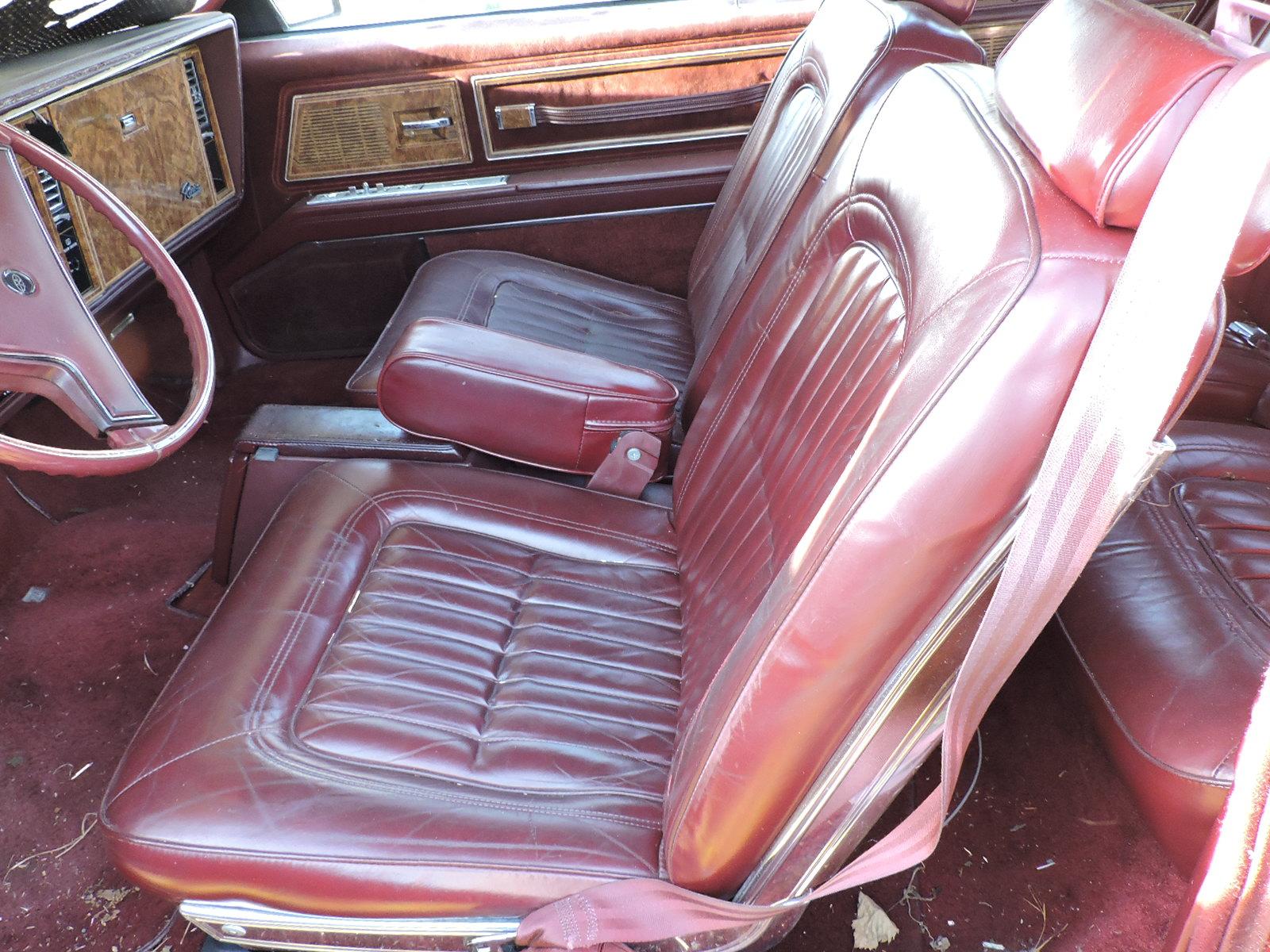 1985 Buick Riviera Coupe / Very Clean Leather Inteior