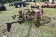 IH 2ROW PLANTER