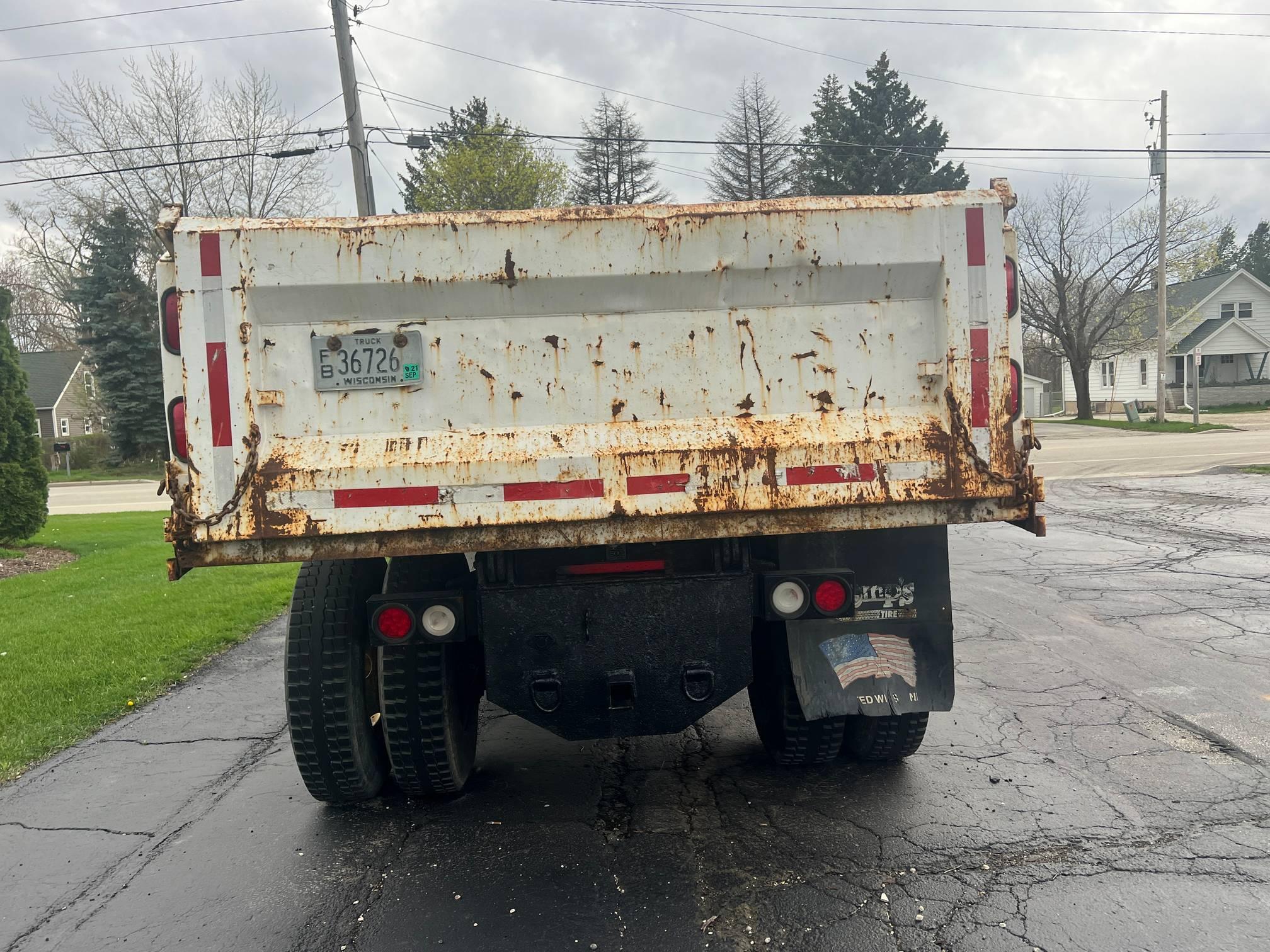 2002 International MA025 Contractor Dump Truck