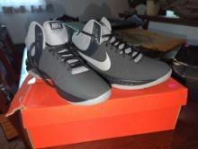 (DR) NIKE AIR VISI PRO VI NBK MEN'S US SIZE 11, 749168 002, UNWORN, WITH ORIGINAL BOX