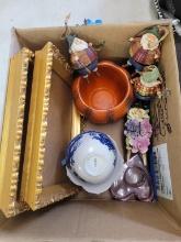 BOX OF MISCELLANEOUS: HOLIDAY AND FISHING DECOR